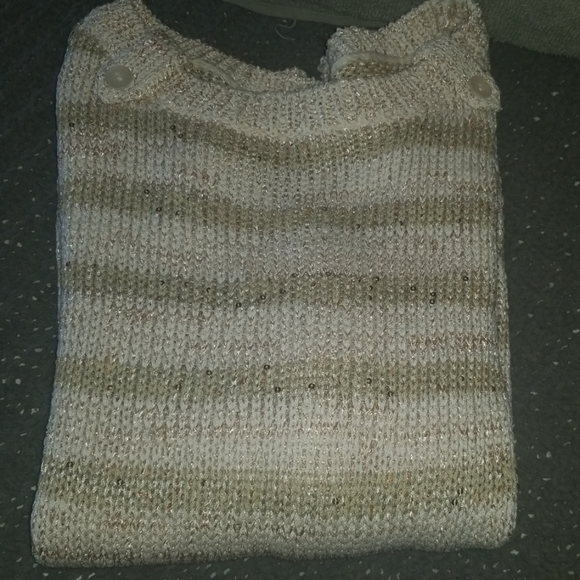 Sweater - Picture 3 of 3